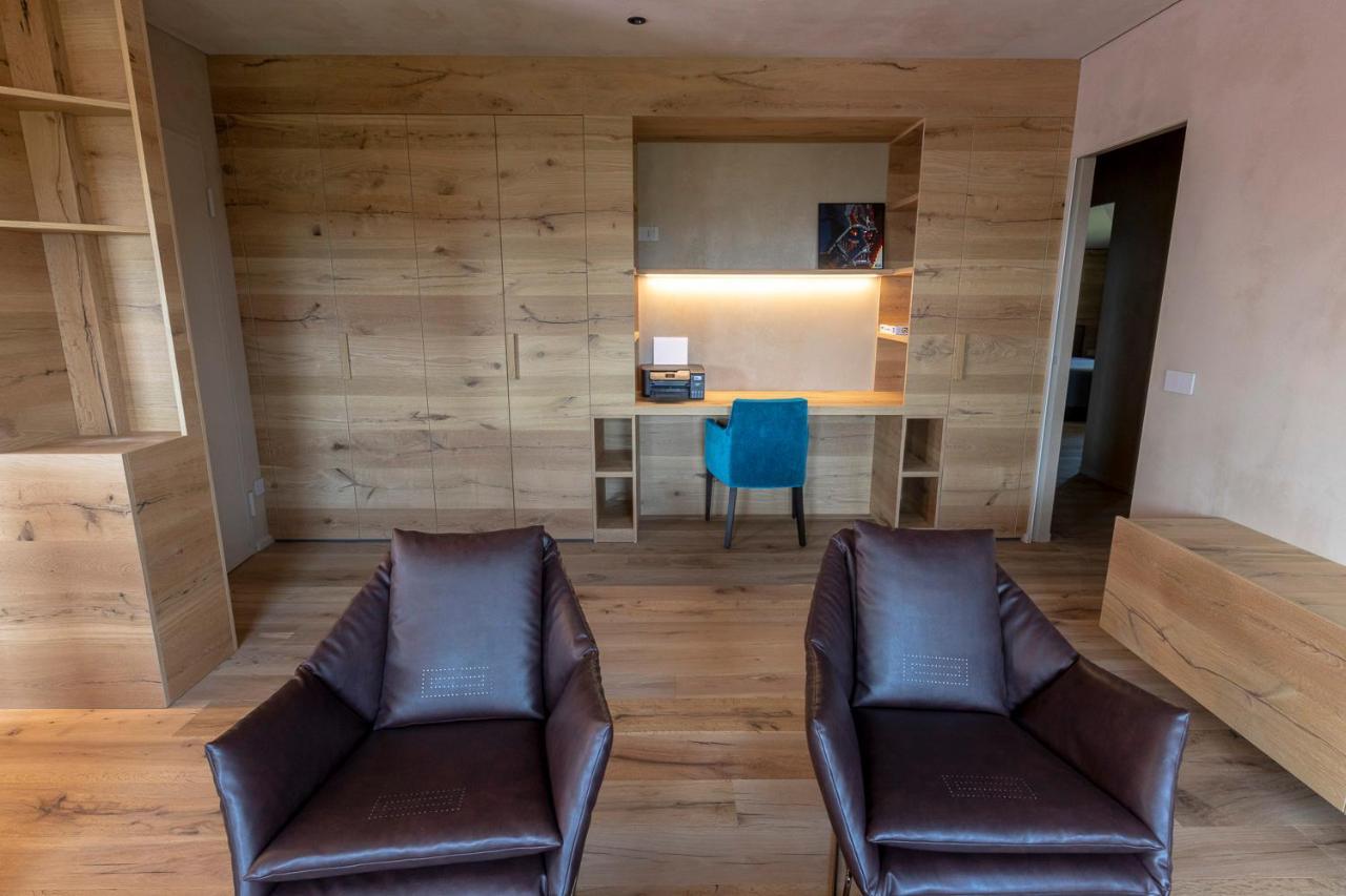 Eremus Relais Aparthotel Lonato Buitenkant foto